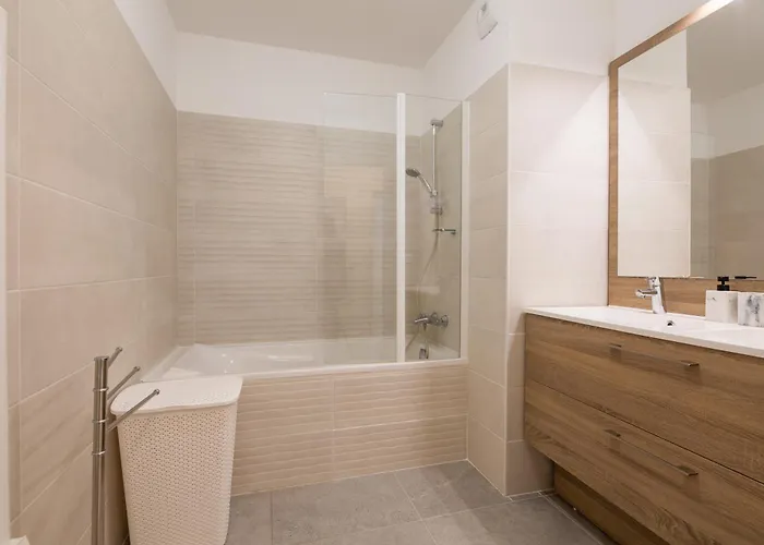 Apartment Les Sablettes - 150m De La Fréjus